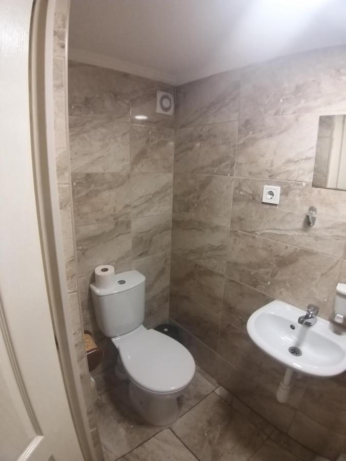 Deniz Guesthouse Будапеща Екстериор снимка
