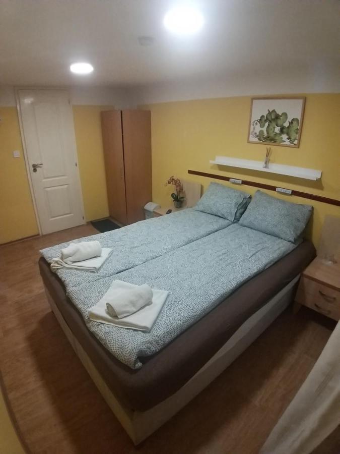 Deniz Guesthouse Будапеща Екстериор снимка