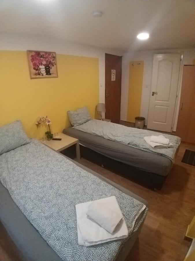 Deniz Guesthouse Будапеща Екстериор снимка