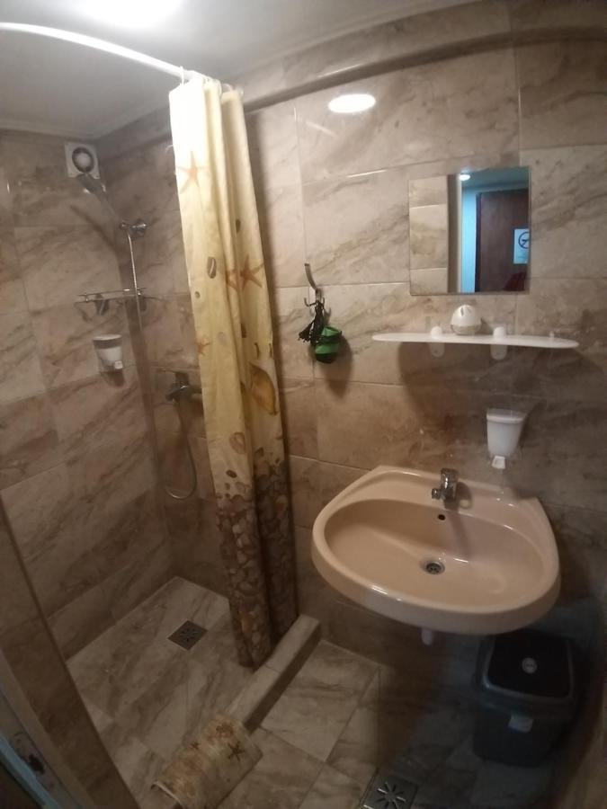 Deniz Guesthouse Будапеща Екстериор снимка