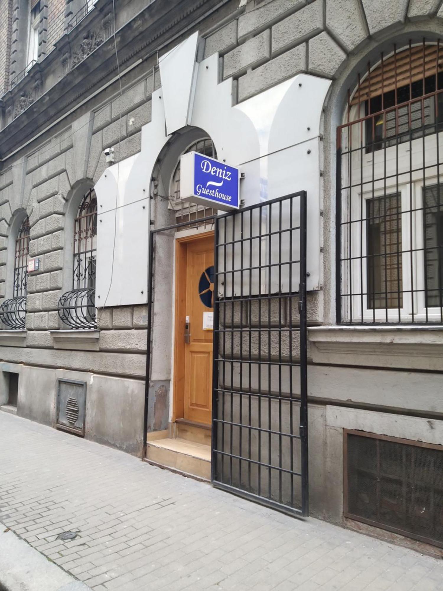 Deniz Guesthouse Будапеща Екстериор снимка