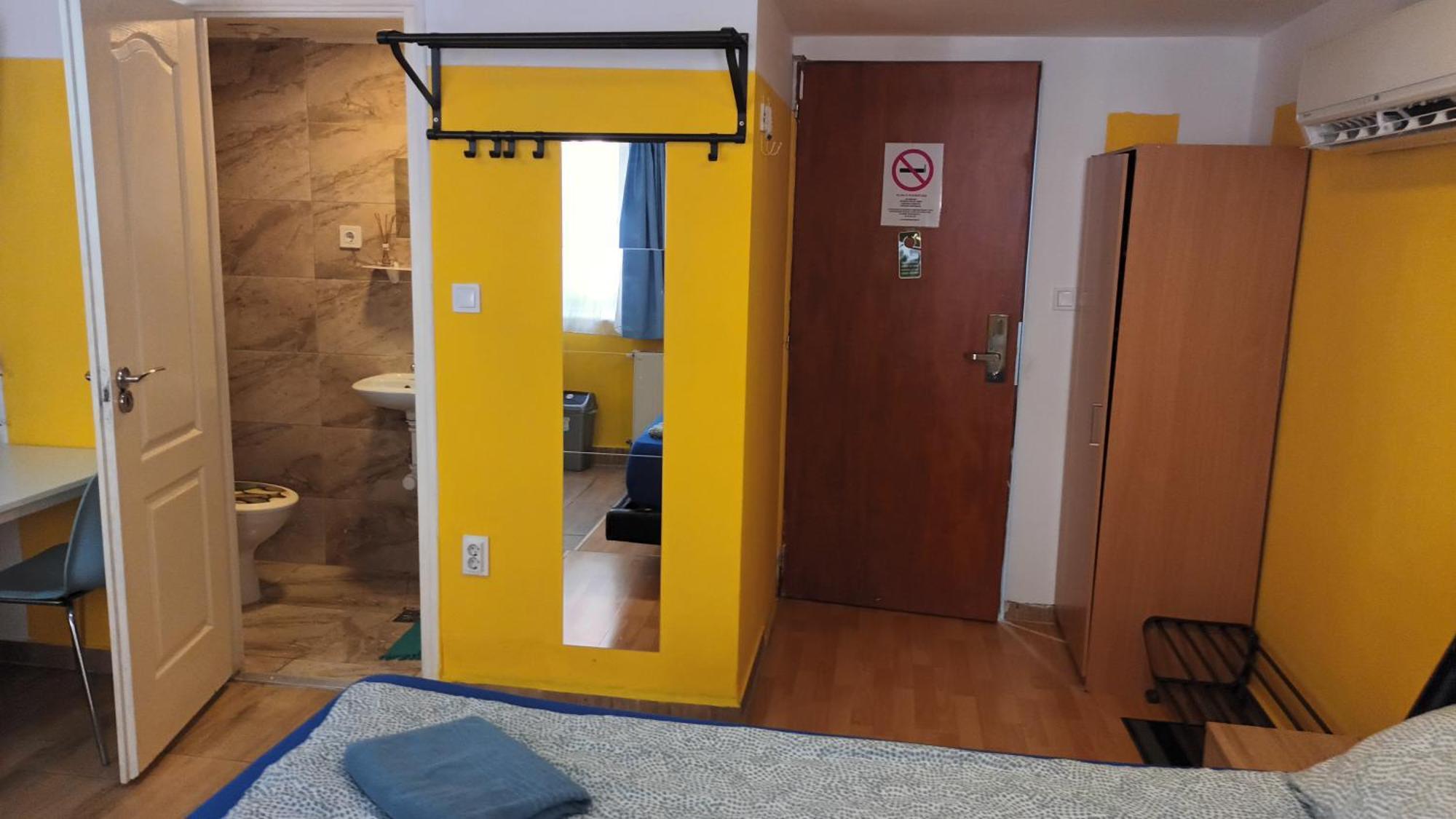 Deniz Guesthouse Будапеща Екстериор снимка