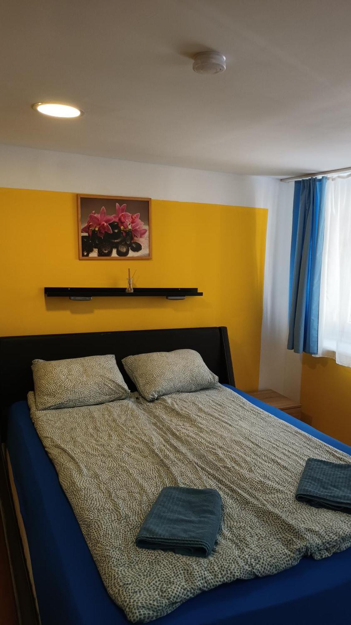 Deniz Guesthouse Будапеща Екстериор снимка