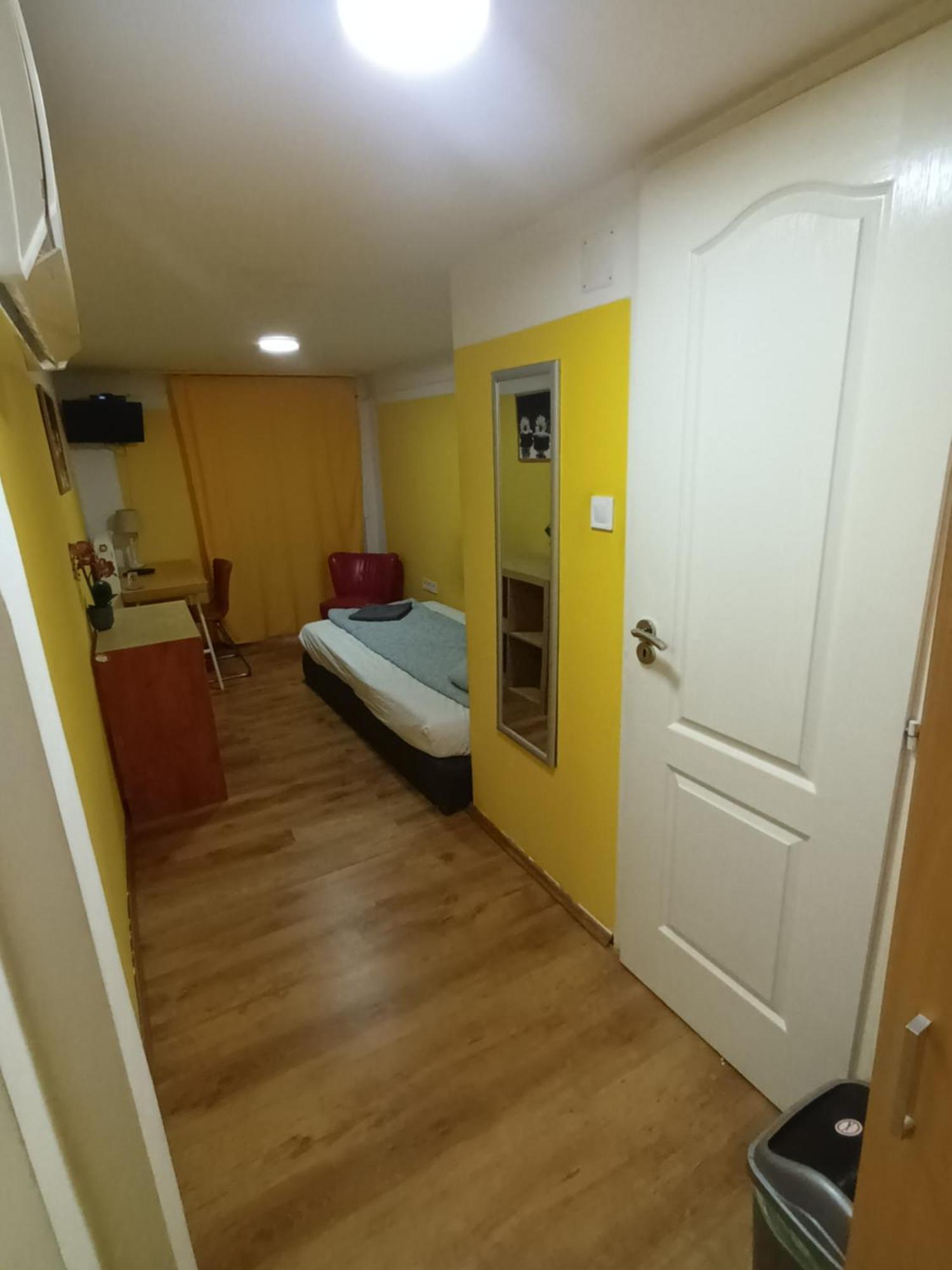 Deniz Guesthouse Будапеща Екстериор снимка